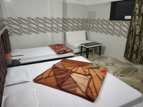 Катра: Vidya Guest House