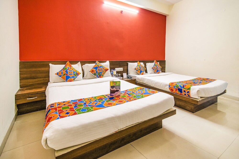 Индаур: Kumars Hotel by OYO Rooms