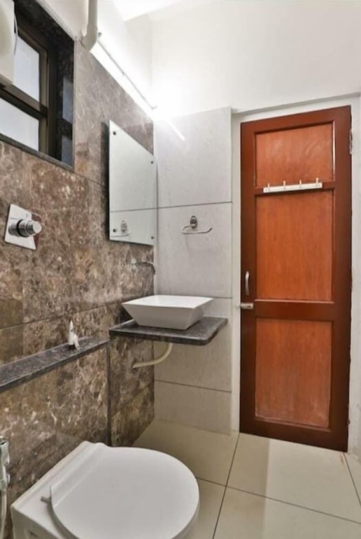 Ананд: Motel Sanvaria Regency