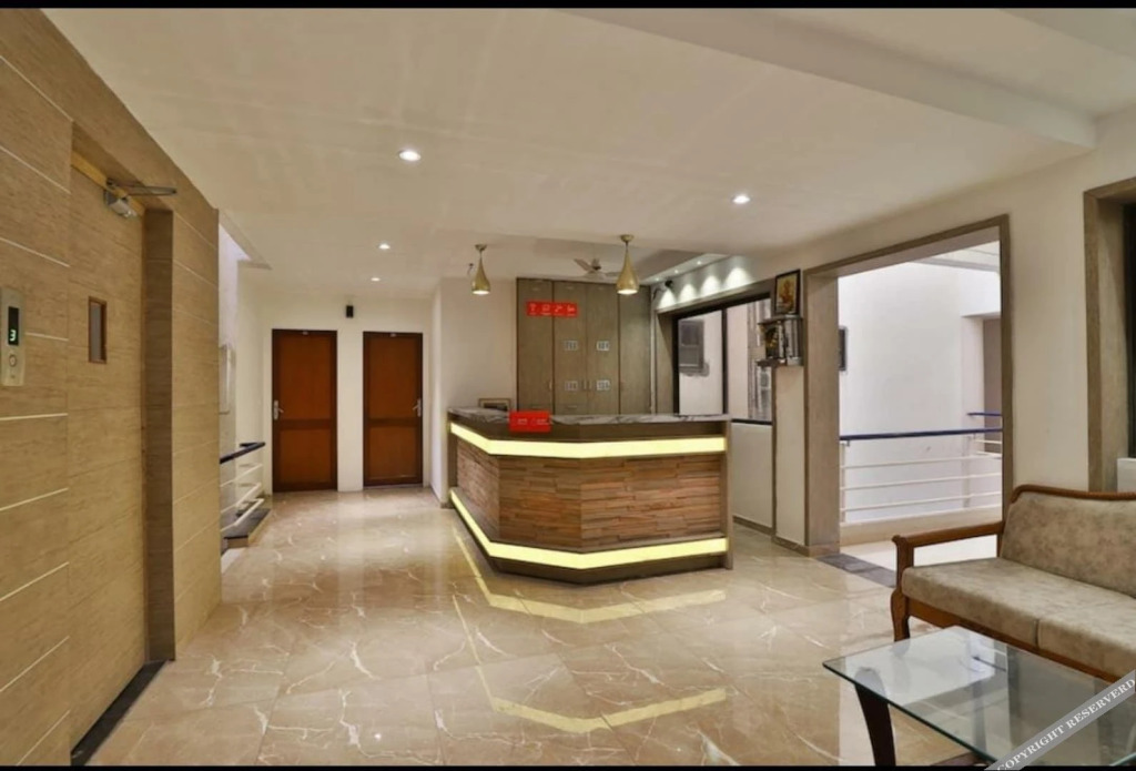 Ананд: Motel Sanvaria Regency