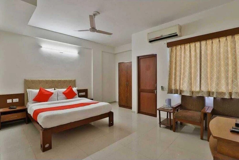 Ананд: Motel Sanvaria Regency
