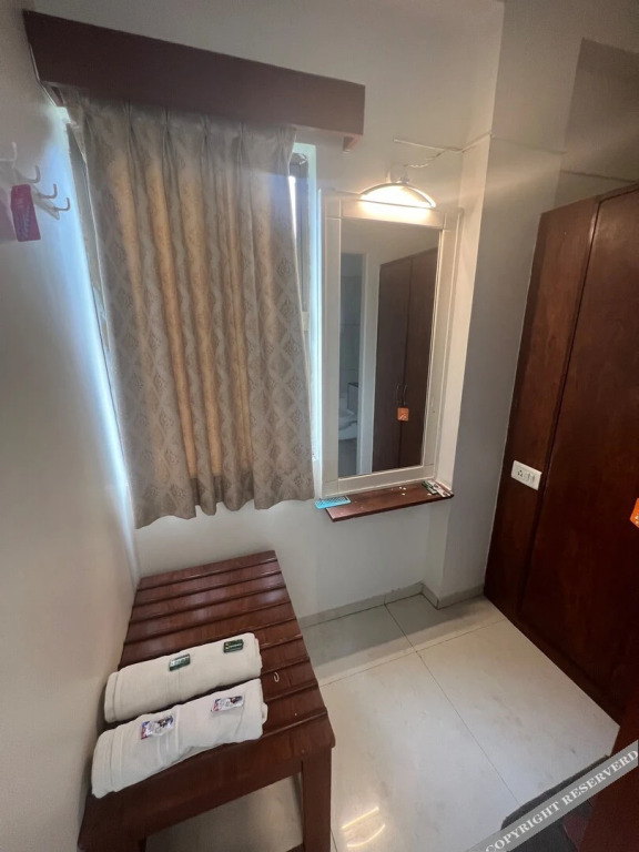 Ананд: Motel Sanvaria Regency