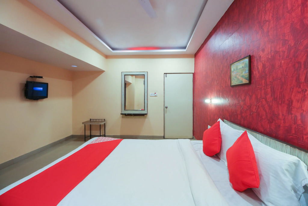 Олд-Махабалешвар: Hotel Nobel Executive by OYO Rooms