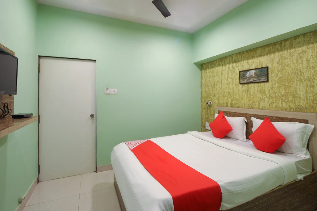 Олд-Махабалешвар: Hotel Nobel Executive by OYO Rooms