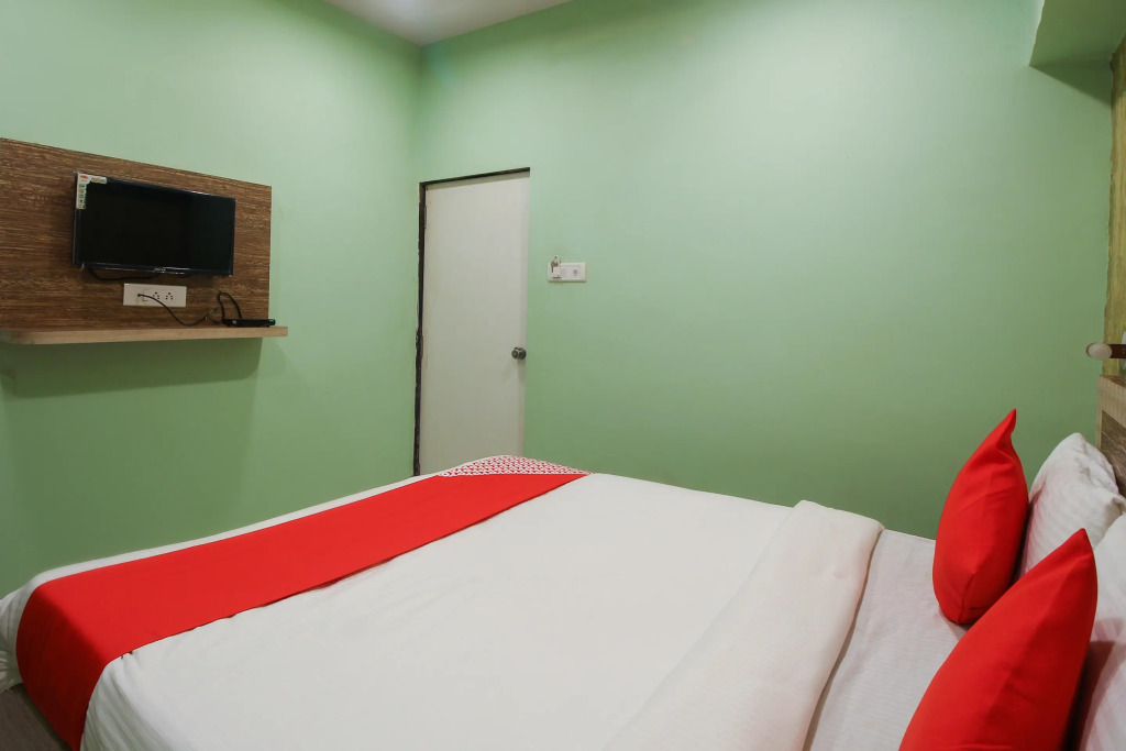 Олд-Махабалешвар: Hotel Nobel Executive by OYO Rooms