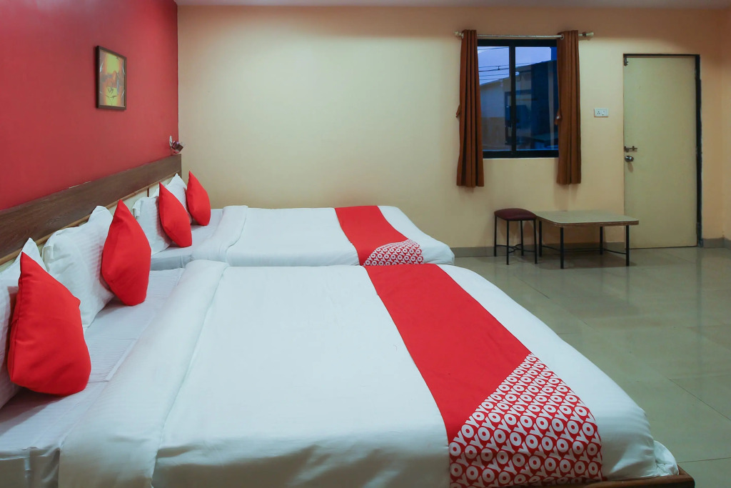 Олд-Махабалешвар: Hotel Nobel Executive by OYO Rooms
