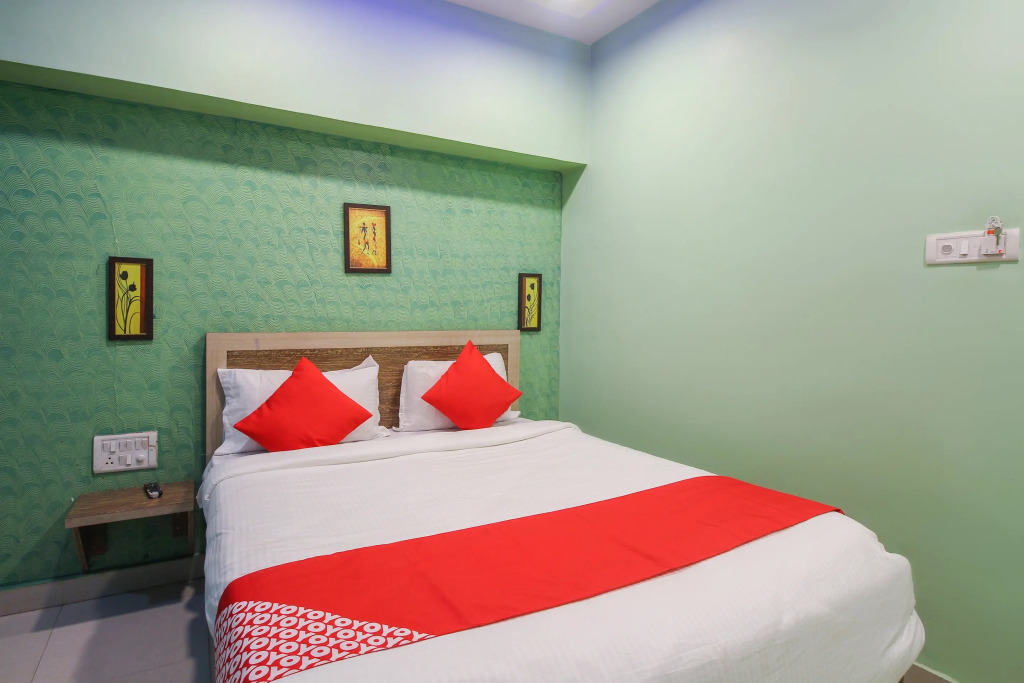 Олд-Махабалешвар: Hotel Nobel Executive by OYO Rooms
