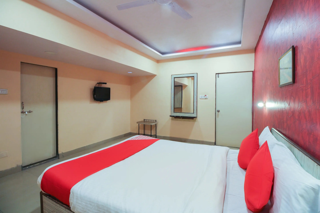 Олд-Махабалешвар: Hotel Nobel Executive by OYO Rooms