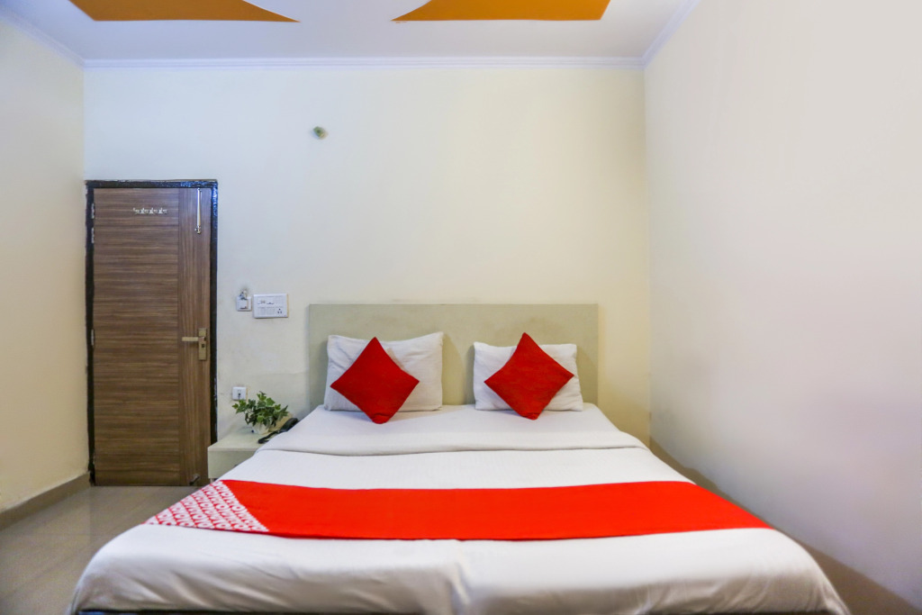 Газиабад: Hotel Mahadev By OYO Rooms