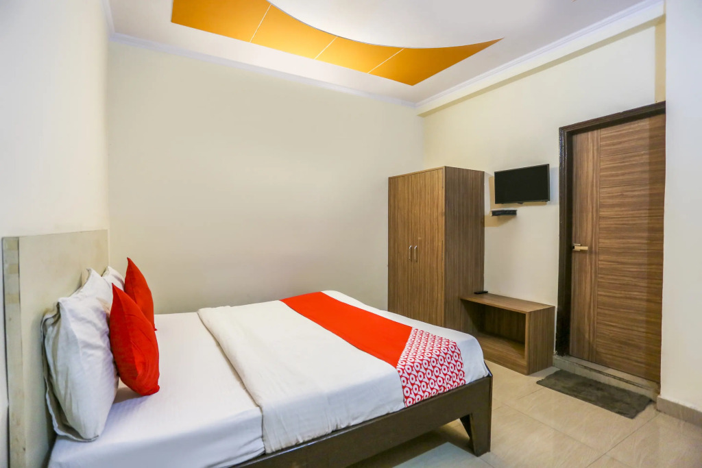 Газиабад: Hotel Mahadev By OYO Rooms