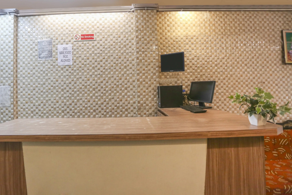 Газиабад: Hotel Mahadev By OYO Rooms