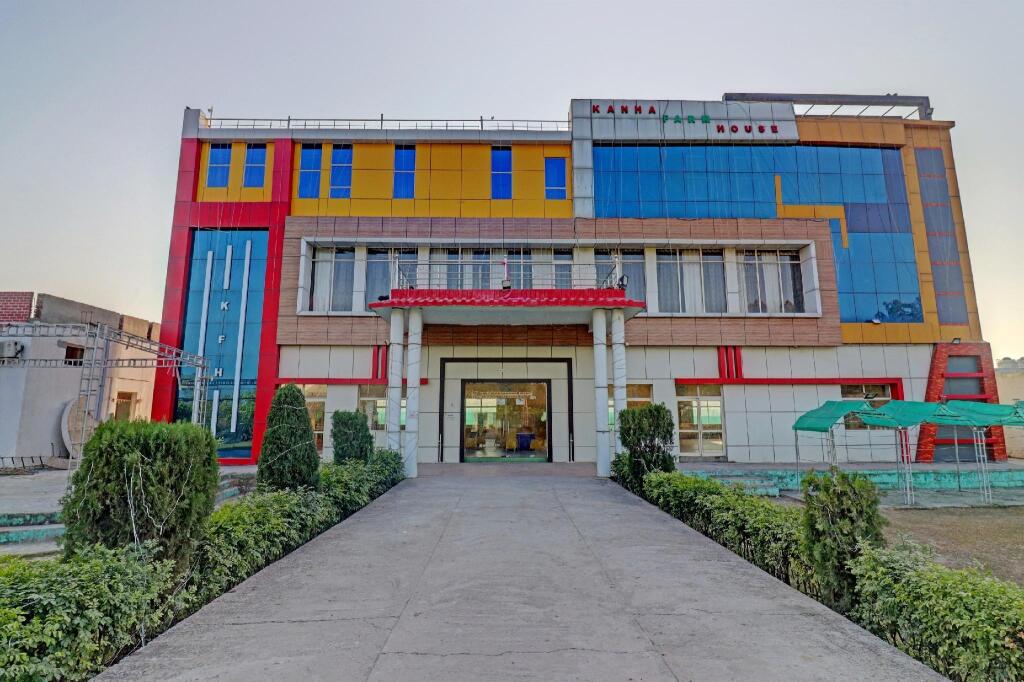 Aligarh: Kanha Resort by OYO Rooms