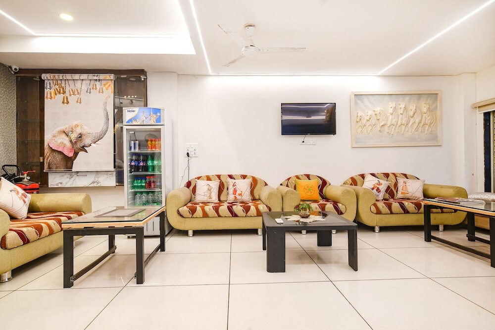 Индаур: Shree Ram Palace and Restaurant by OYO Rooms