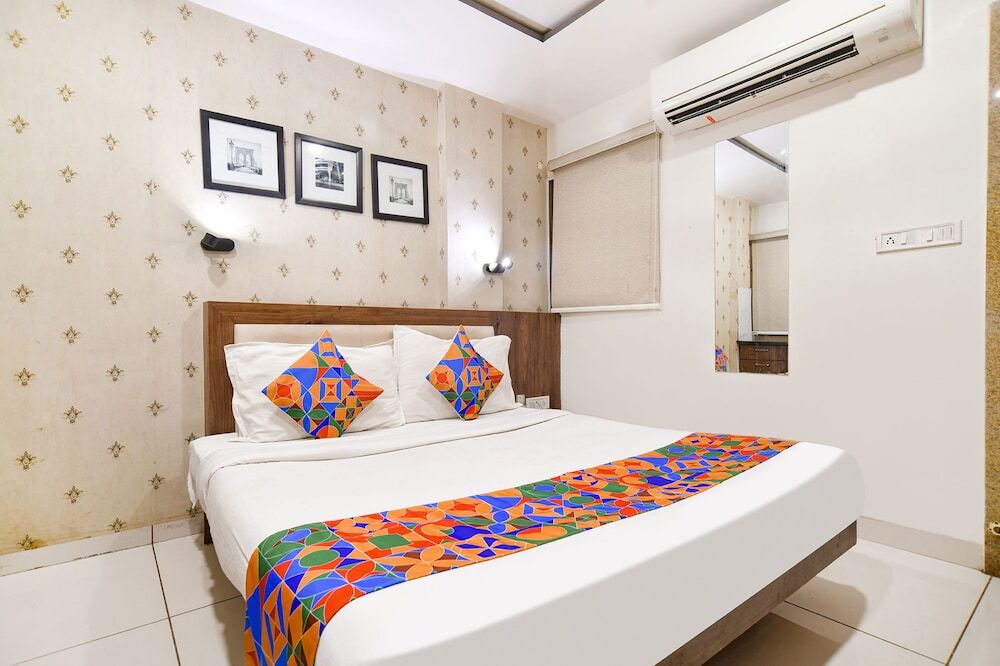 Индаур: Shree Ram Palace and Restaurant by OYO Rooms