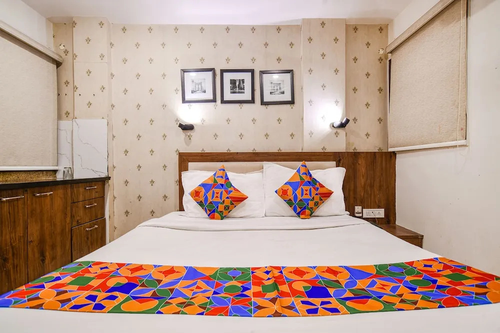 Индаур: Shree Ram Palace and Restaurant by OYO Rooms