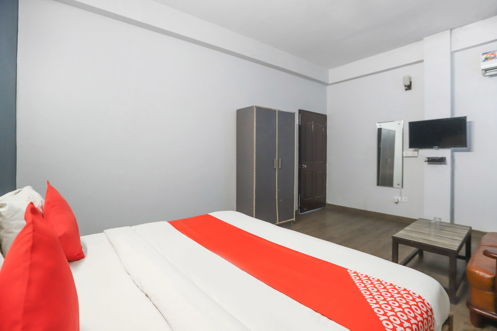 Нойда: Golden Villa by OYO Rooms