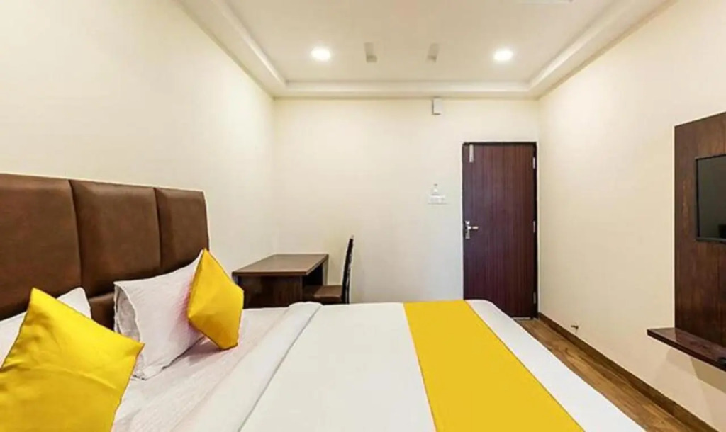Индаур: Fabhotel S Pride