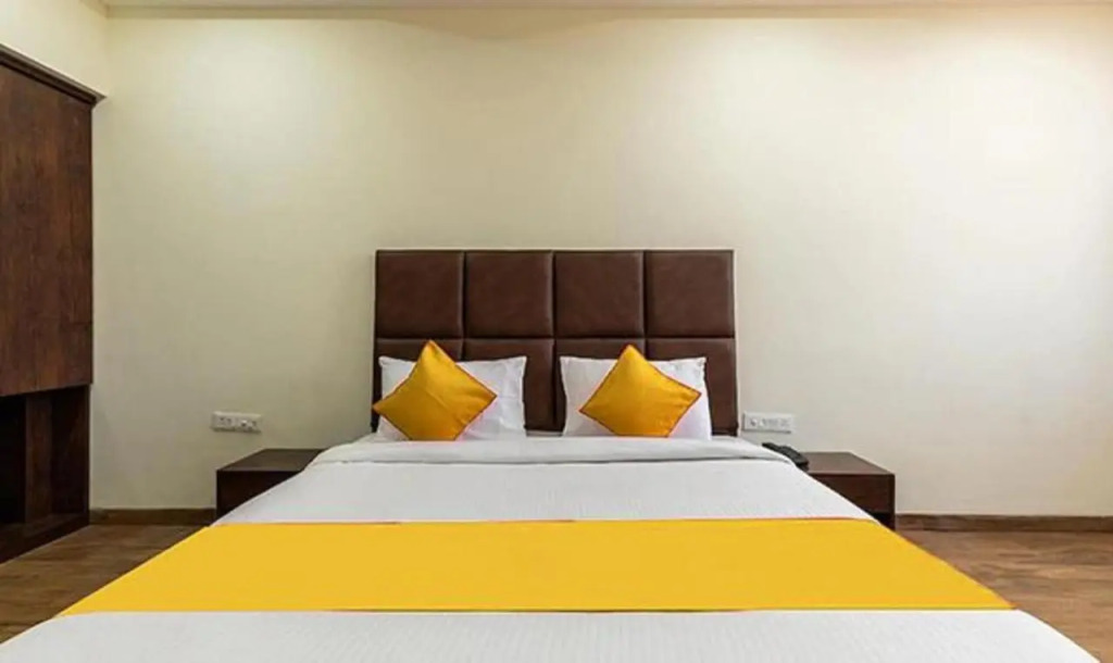Индаур: Fabhotel S Pride