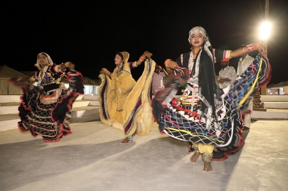 Джайсалмер: Sky Blue Desert Camp Jaisalmer