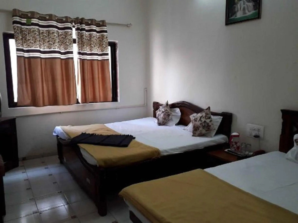 Нашик: Grand Galaxy Hotel Krishna