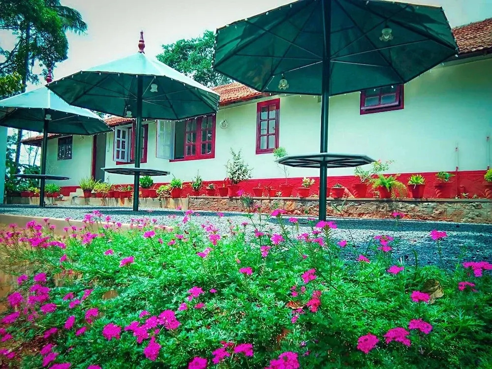 Султан-Батери: Deluxe Double Room In British Bunglow