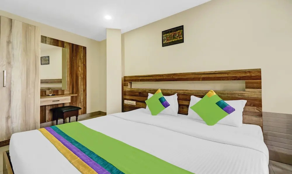 Кондотти: Capital O 48338 Darwesh Residency