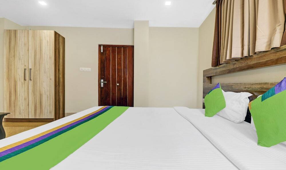 Кондотти: Capital O 48338 Darwesh Residency