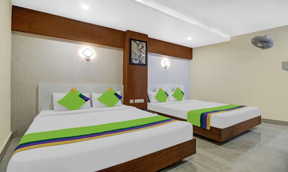 Кондотти: Capital O 48338 Darwesh Residency