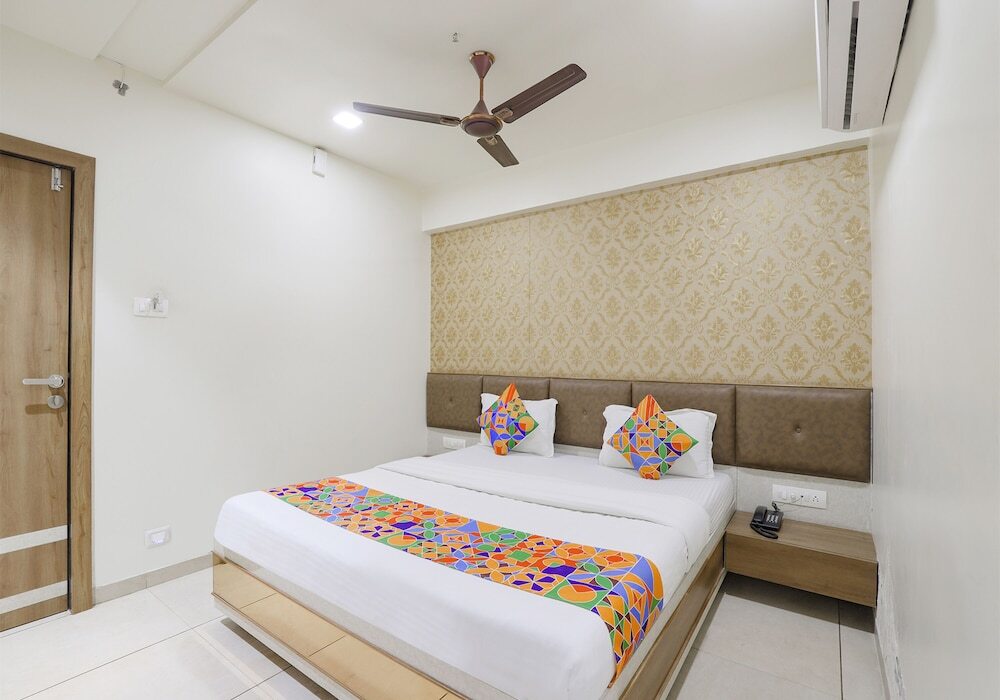 Ахмедабад: Fabhotel Bharosa Inn