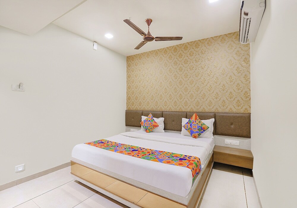 Ахмедабад: Fabhotel Bharosa Inn