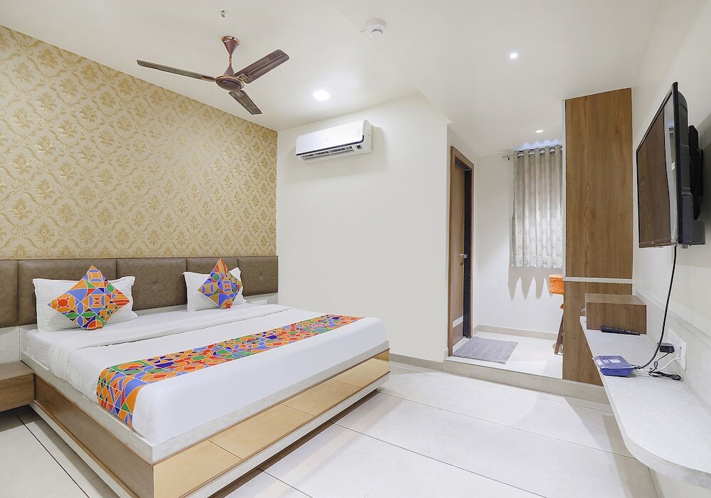 Ахмедабад: Fabhotel Bharosa Inn