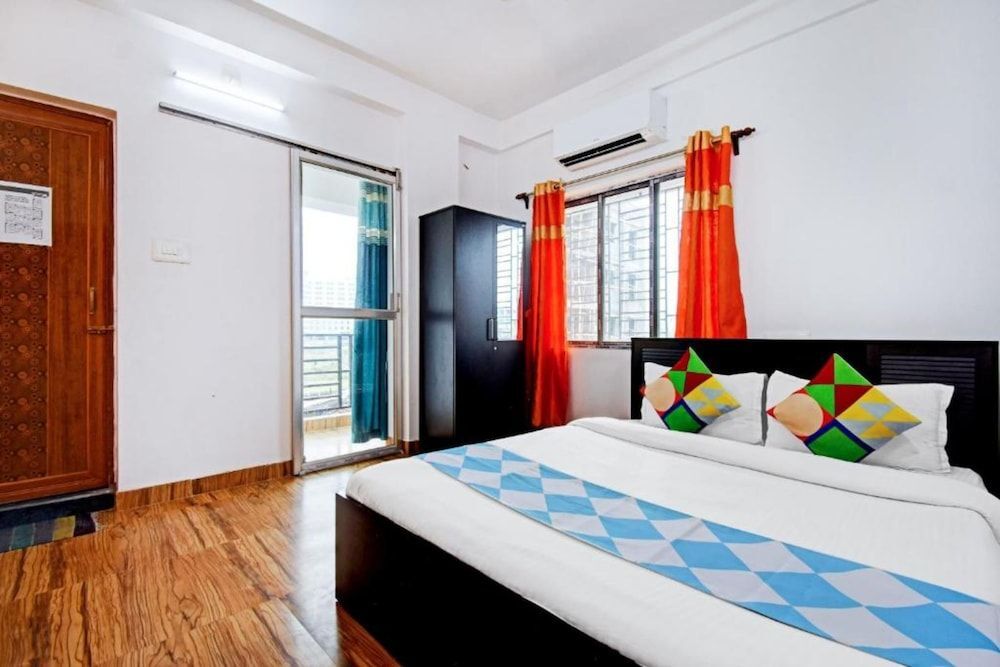 Колката: Goroomgo Relax Inn Newtown Kolkata