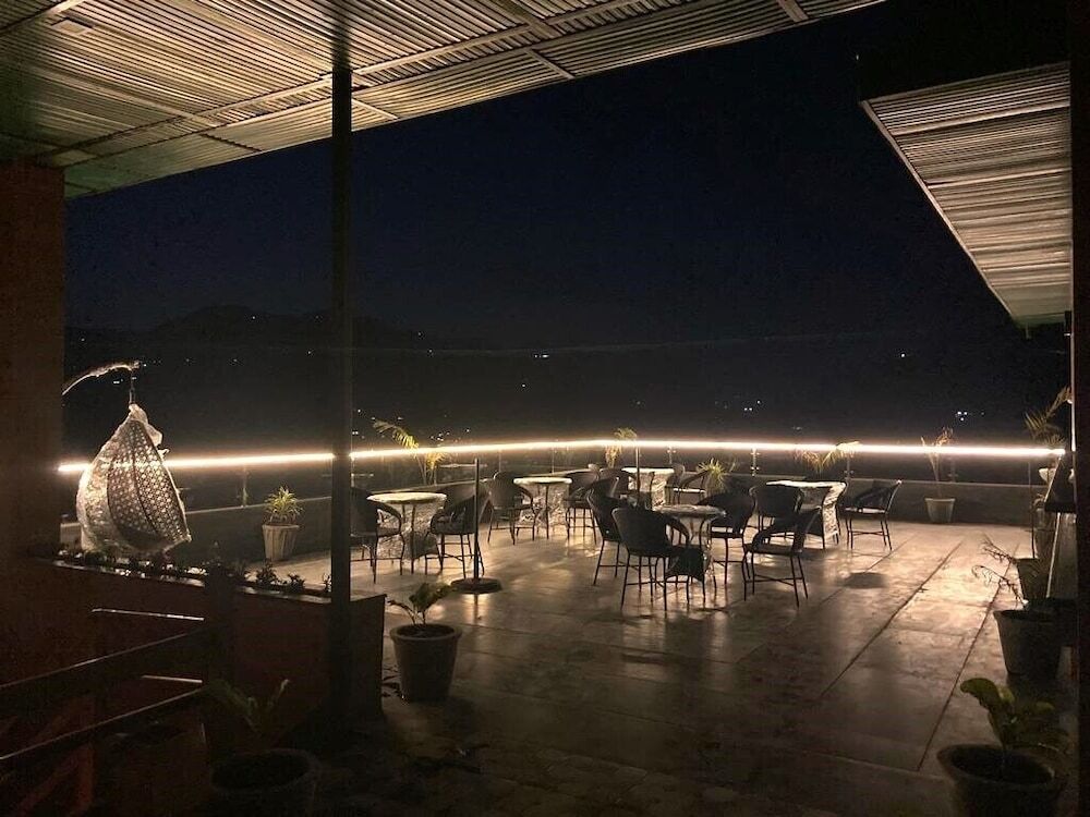 Кала Амб: P.Vee Resorts