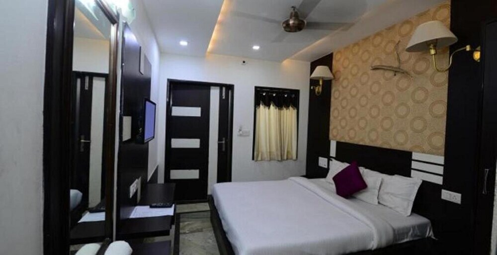 Laxman Resort Agra by Goroomgo — фото 5
