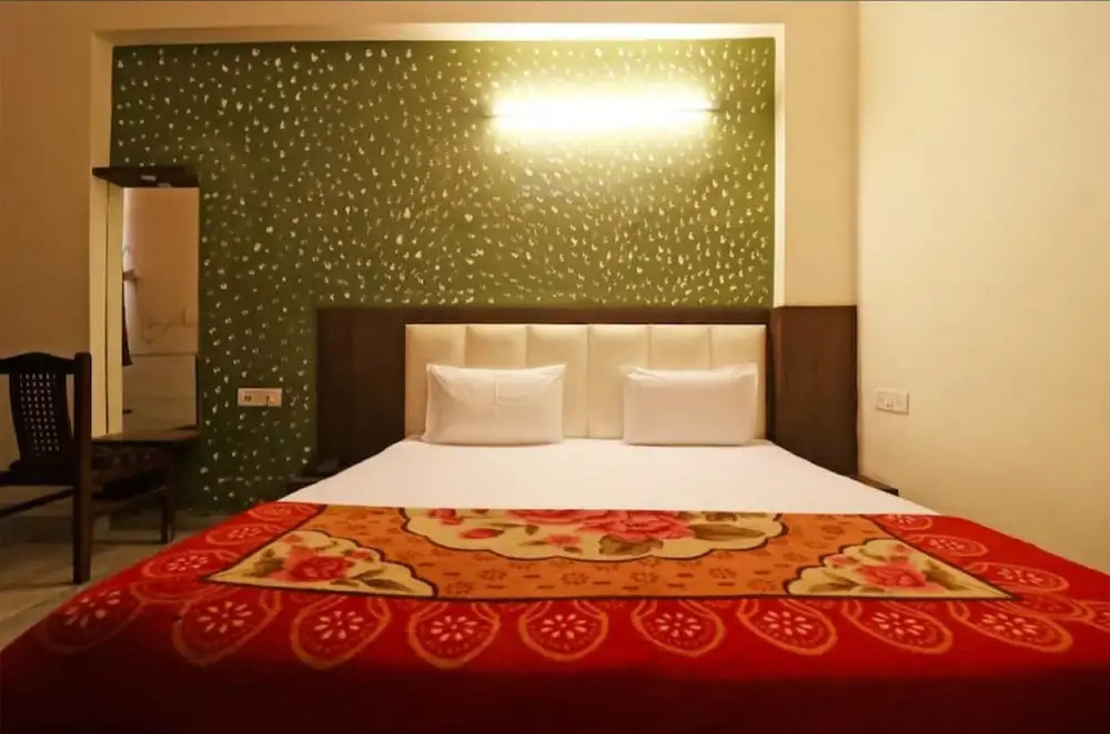 Brlux International Agra by Goroomgo — фото 4