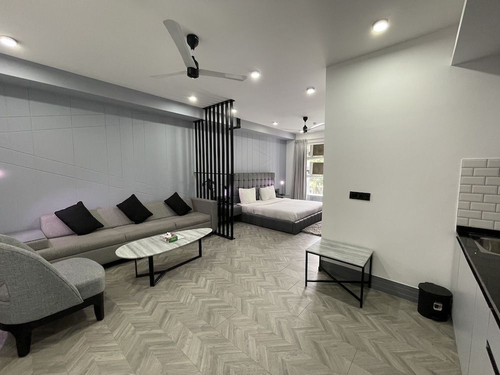 Гуруграм: BedChambers Serviced Apartment