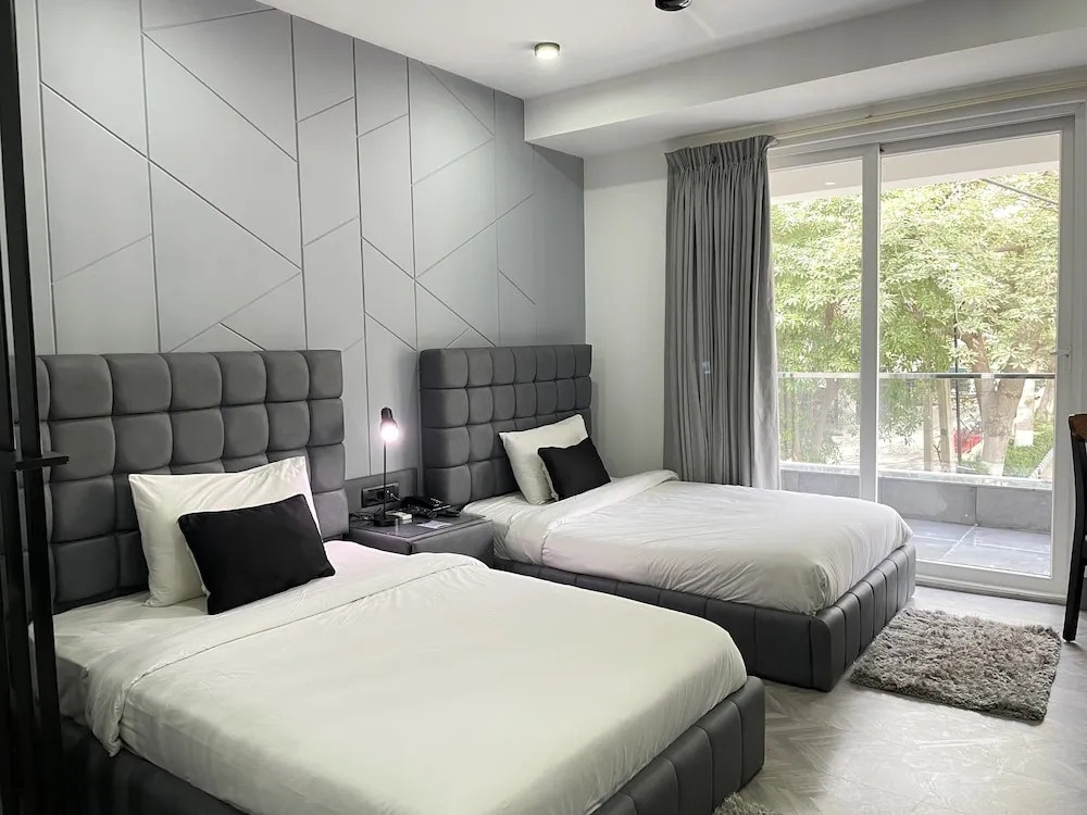 Гуруграм: BedChambers Serviced Apartment