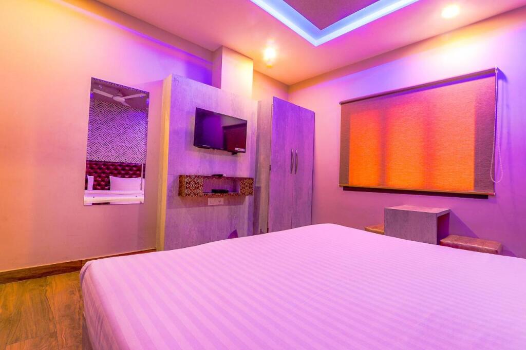 Горакхпур: FabHotel Rudra Inn & Cafe I