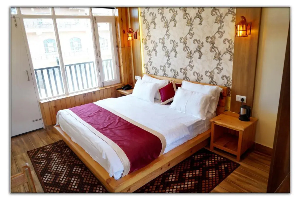 Раникхет: Hotel Dev Chhaya