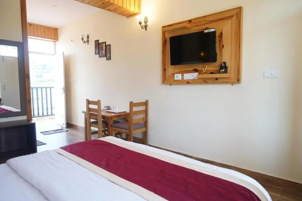 Раникхет: Hotel Dev Chhaya