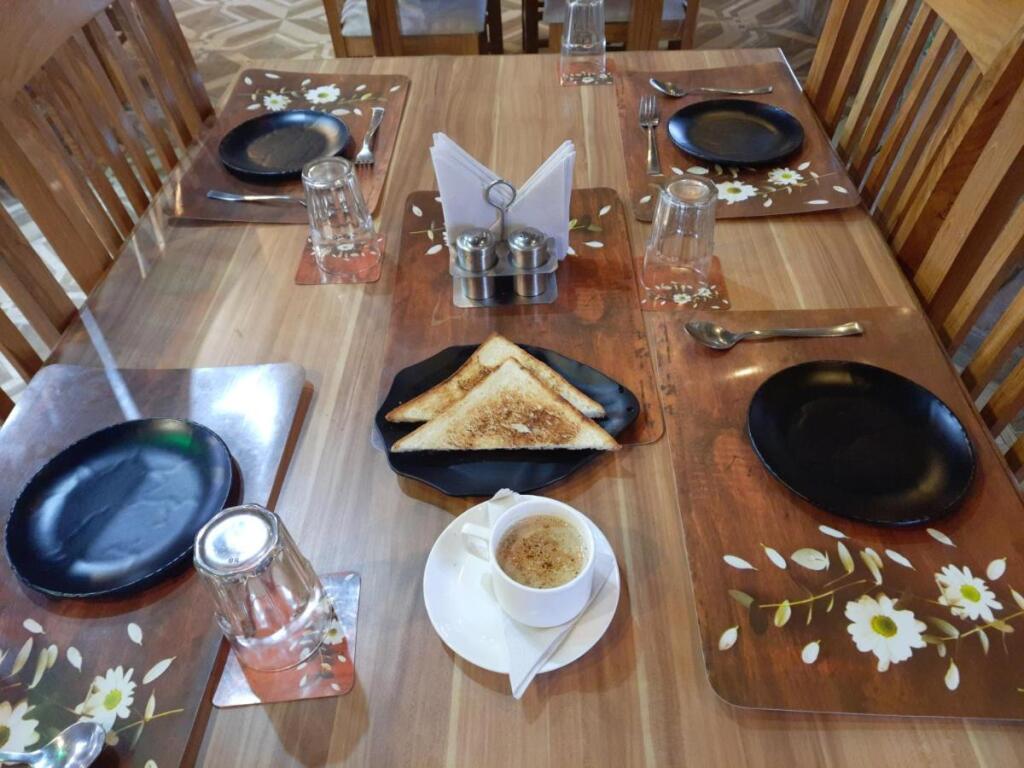 Раникхет: Hotel Dev Chhaya