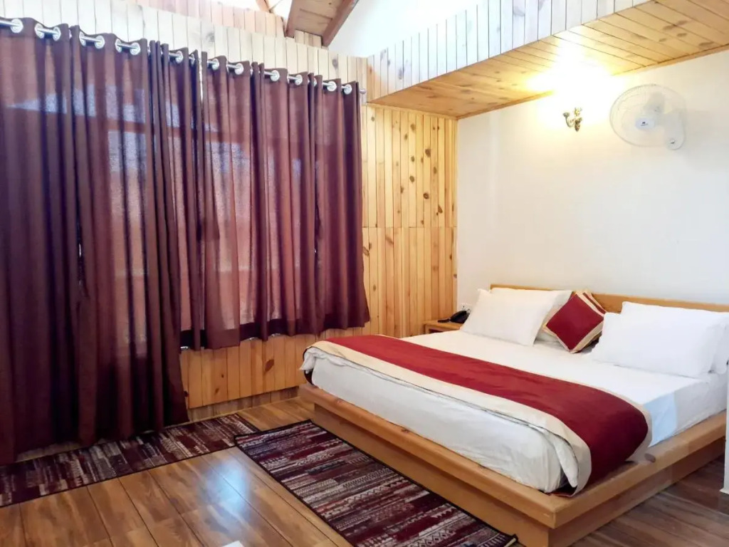 Раникхет: Hotel Dev Chhaya