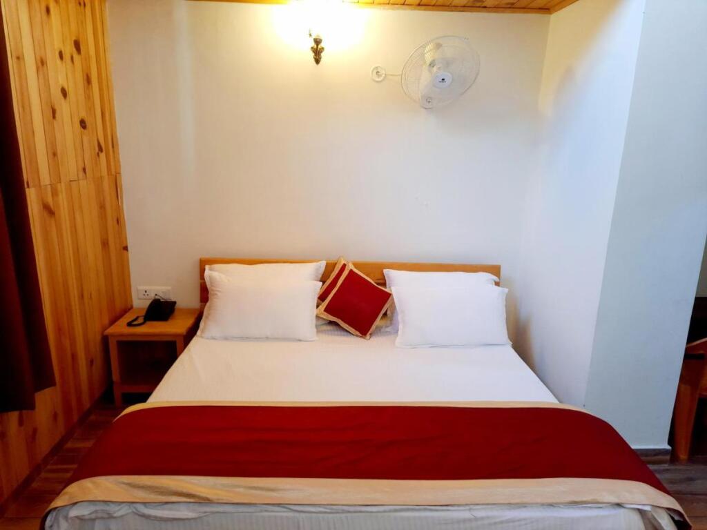Раникхет: Hotel Dev Chhaya