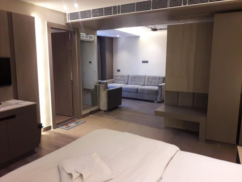 Канпур: Hotel The Legend