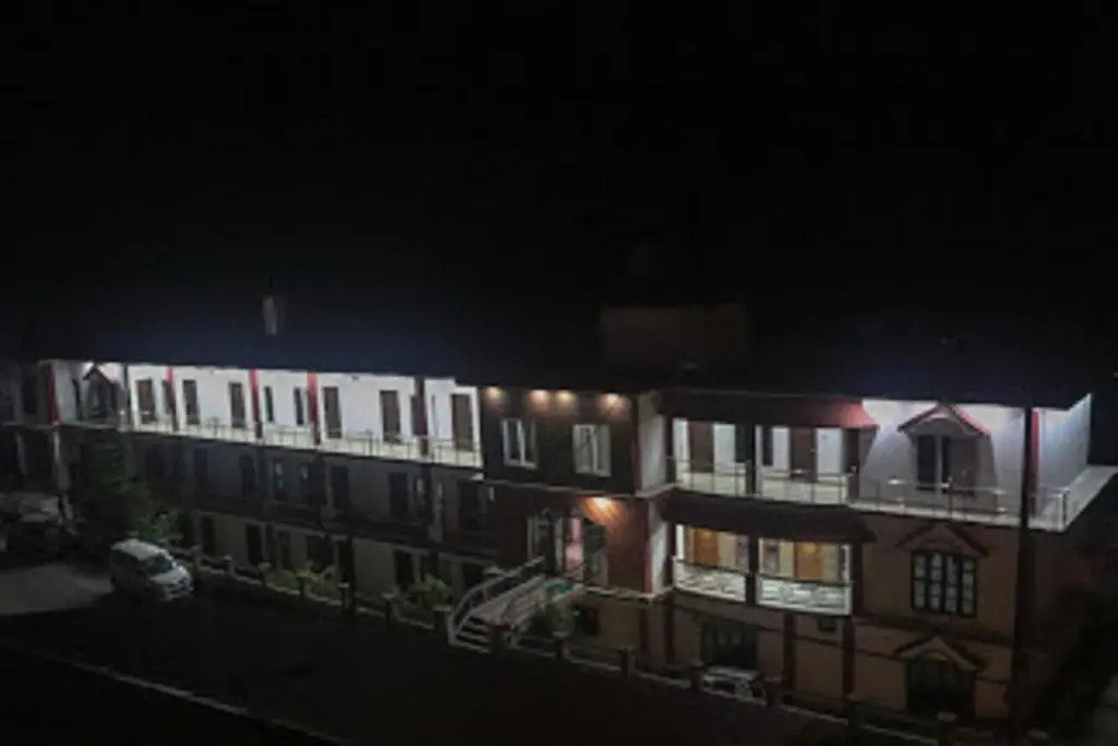 Hotel Divine Palace — фото 1