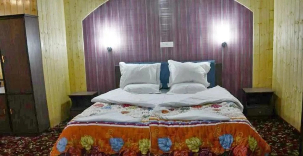 Каргил: Hotel Jan Palace