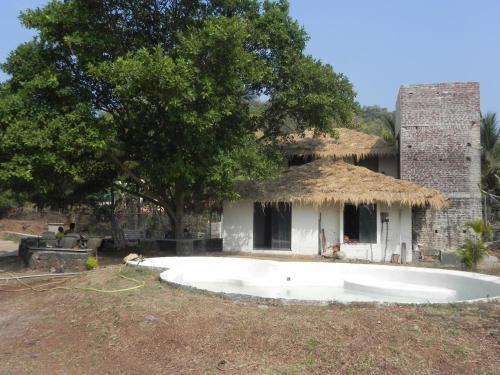 Алибаг: Farmhouse Near The Beach