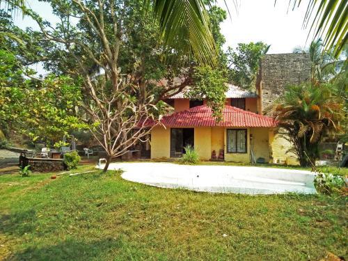 Алибаг: Farmhouse Near The Beach