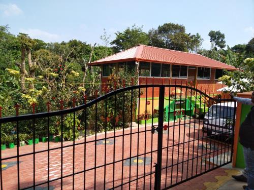 Мадикери: Zenith Cottages