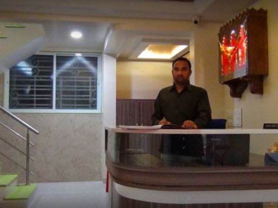 Ахмеднагар: Hotel AbhayPalace Lodging